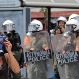 Grèce : Syriza vote dans la douleur son impopulaire reforme des retraites