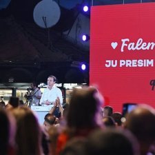 Kosovo : troisièmes législatives en un an, faible participation et contre-performance d'Albin Kurti
