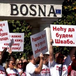 Bosnie-Herzégovine : la colère sociale gronde dans une entité serbe aux abois
