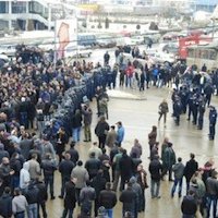 Blocage des frontières du Kosovo : violents heurts entre les manifestants et la police