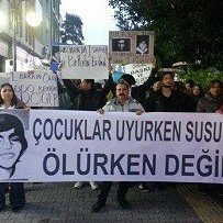 Turquie : la mort d'un adolescent fait descendre des milliers de personnes dans les rues