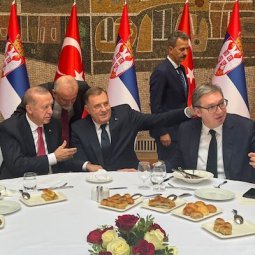 Pourquoi la Turquie « construit des usines en Serbie et des mosquées en Bosnie »