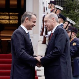 La Grèce et la Turquie enterrent la hache de guerre... Vraiment ?