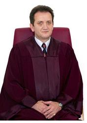 Bosnie : un juge harceleur acquitté, une bataille perdue pour les droits des femmes