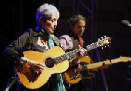 Joan Baez en concert à Sarajevo