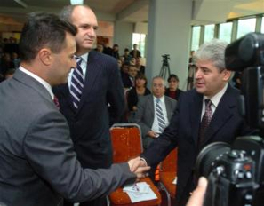 Nouveau gouvernement en Macédoine : le VMRO de Nikola Gruevski s&rsquo;allie aux Albanais du BDI