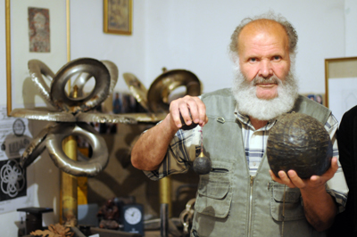 Radovan Karadžić, alias Dragan Dabić, alias docteur D. D. David, radiesthésiste, parapsychologue et expert en bioénergies