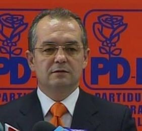 Roumanie : le juriste Emil Boc nommé Premier ministre après le retrait surprise de Theodor Stolojan