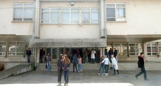 Macédoine : un mur ethnique pour séparer les lycéens de Struga