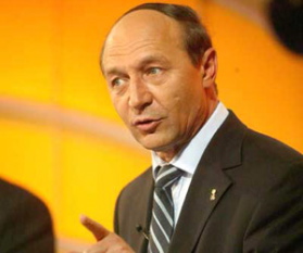 Roumanie : le Président Băsescu veut accorder la citoyenneté roumaine aux Moldaves