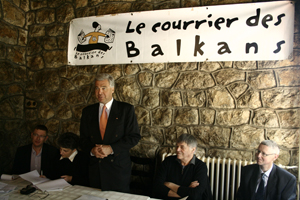 SEM Erwin Hofer, avec, de g.à d., Jean-Arnault Dérens, Sladjana Novosel, Nicolas Petrovitch-Njegosh, Markus Widmer