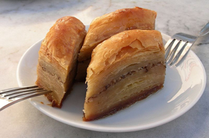 À qui est ce gâteau ? Chypre relance la guerre de la baklava