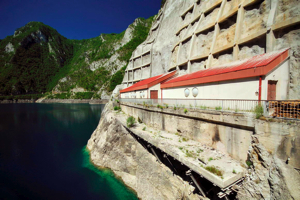 Privatisation de l’électricité au Monténégro : « Forza Italia ! »