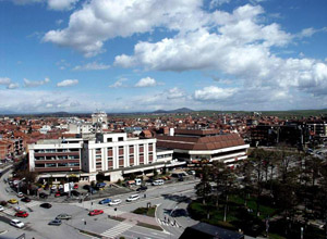 Kosovo : accusations de fraude et fortes tensions à Gjakova/Djakovica