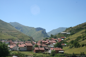 Dans la Gora, village de Brod (©CdB/ Laurent Geslin)