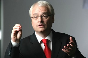 Diplomatie : Ivo Josipović favorable au retrait de la plainte de la Croatie pour génocide