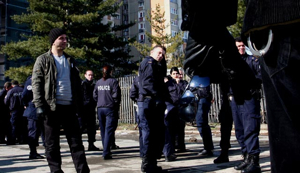 Kosovo : les personnels de santé dans la rue, les policiers en grève