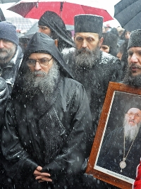 Orthodoxie : l’évêque Artemije est suspendu de ses fonctions