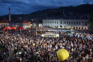 Bosnie : record du monde de la plus grande valse battu à Tuzla