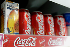 Commerce : en Serbie, « Koka Kola » a chaud à ses bouteilles