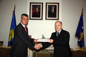 Kosovo : la LDK quitte le gouvernement, élections anticipées le 13 février