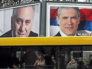 Serbie : bientôt une « grande coalition » jusqu&rsquo;à la droite de la droite ?