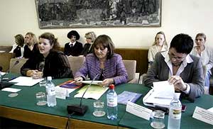 Les femmes toujours moins égales que les hommes en Serbie