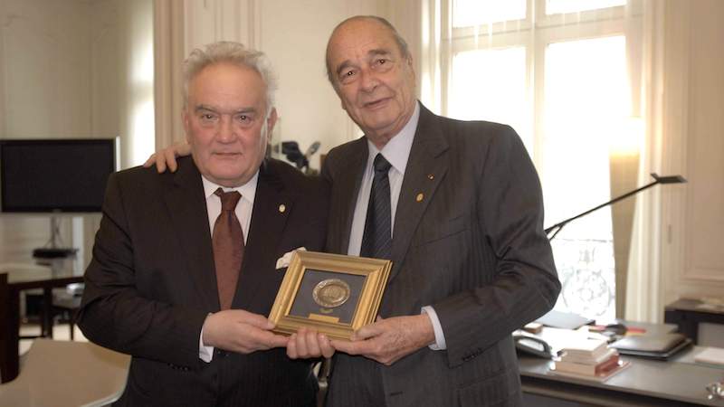 Bosnie-Herzégovine : Jacques Chirac, élu citoyen d&rsquo;honneur de Sarajevo