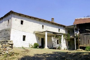 Trafic d’organes de l’UÇK : les propriétaires de la maison de Fushë Kruja portent plainte contre Dick Marty