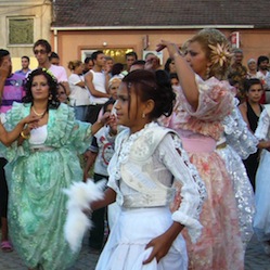 Roumanie : les mariages entre mineurs roms, une tradition controversée