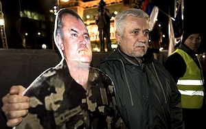 TPI : plus de la moitié des Serbes sont contre l&rsquo;extradition de Mladić