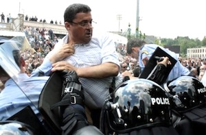 Élections en Albanie : le PS en appelle à la « révolte du peuple »