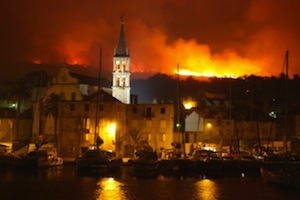Croatie : un immense incendie ravage l&rsquo;île de Brač