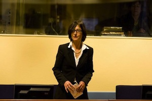 Le TPIY lance un mandat d&rsquo;arrêt contre Florence Hartmann
