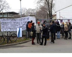 Serbie : à Novi Sad, la police militaire contre la culture