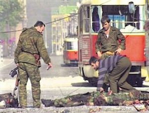 Bosnie : la Cour suprême relaxe Ejup Ganić et Jovan Divjak pour l&rsquo;affaire de la rue Dobrovoljačka