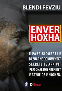 Enver Hoxha : la biographie événement du dictateur communiste albanais