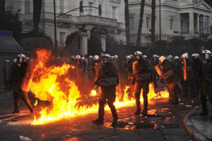 Violences en Grèce : la police totalement « à la rue »