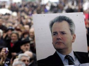 Élections en Serbie : « consensus national » et retour aux années 1990 ?