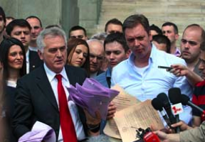 Serbie : Tomislav Nikolić accuse son rival Boris Tadić de fraude électorale