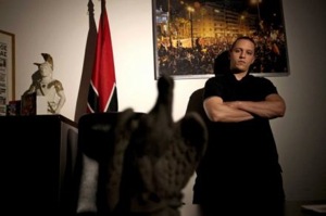 Grèce : Aube dorée veut faire régner la terreur, les antifascistes manifestent