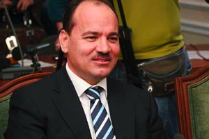 Albanie : le président de la république élu <i>in extremis</i> par le Parlement