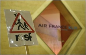 Première expulsion d&rsquo;un étranger sous la présidence Hollande : le changement, c&rsquo;est pour quand ?