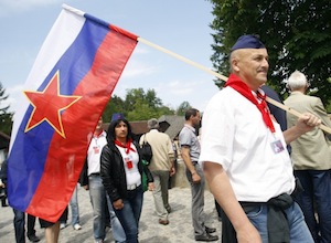 Slovénie : le gouvernement Janša met hors-la-loi le drapeau des partisans