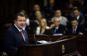Serbie : le Parlement a investi le gouvernement d&rsquo;Ivica Dačić dans un climat tendu