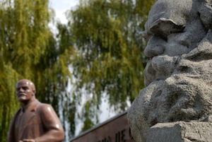 Interdiction des symboles communistes : la Moldavie coincée entre la faucille et le marteau