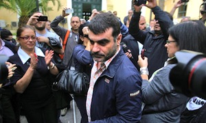 Grèce : arrestation du journaliste qui a révélé « la liste Lagarde » de la fraude fiscale