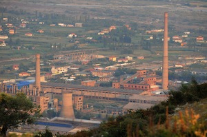 Albanie : les cheminées d&rsquo;Elbasan empoisonnent la terre et les hommes
