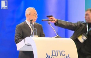 Bulgarie : Ahmed Dogan, le chef du parti de la minorité turque, échappe à un attentat
