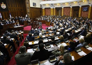 Serbie : majorité et opposition définissent une ligne commune sur le Kosovo